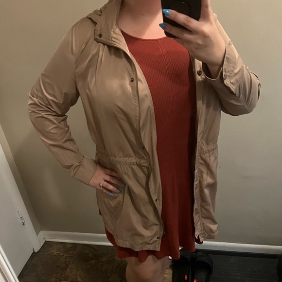 Tan raincoat/utility jacket - Picture 4 of 4